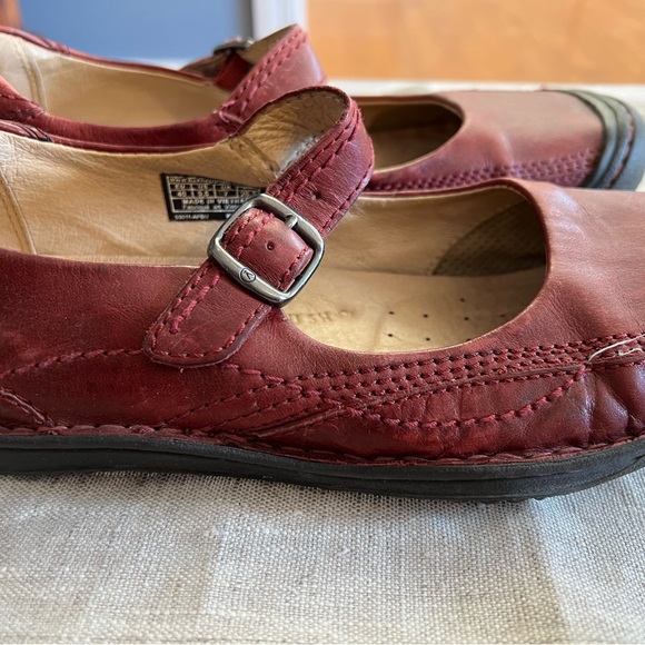 Keen Maryjane Shoes - Size 9.5 - Picture 6 of 8